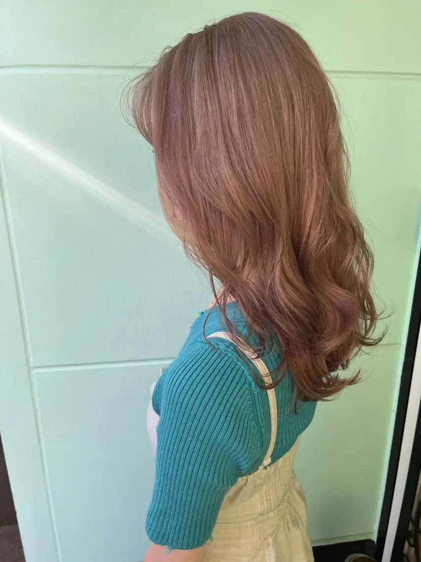 ロング カラー バレイヤージュ ベージュカラー ブリーチ ケアブリーチ 透明感カラー レイヤー/ブリーチ/ 渋谷/ルル🌿のヘアスタイル