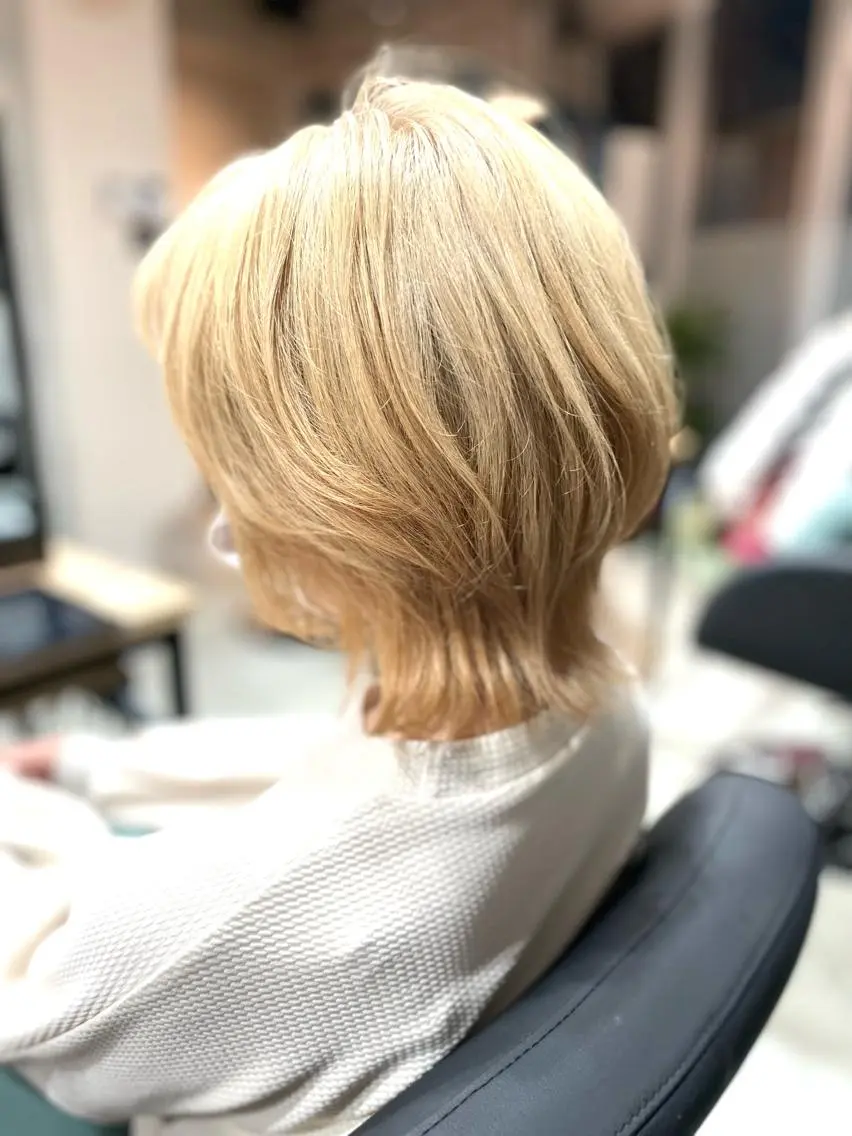 ショート カラー カット ヘアカラー トリートメント ✨髪質改善/ハイトー ン/艶髪高山のヘアスタイル