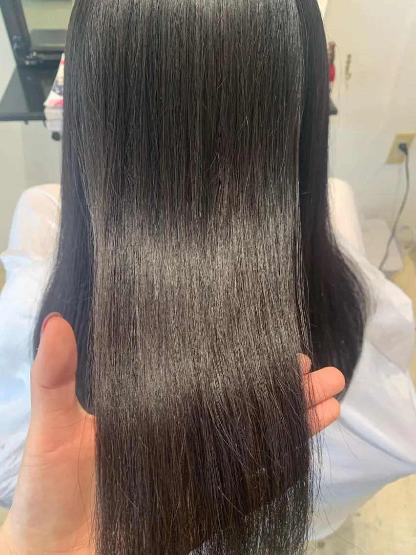 セミロング パーマ ストレートパーマ カット 縮毛矯正 トリートメント hubhair レイヤー/透明感のヘアスタイル