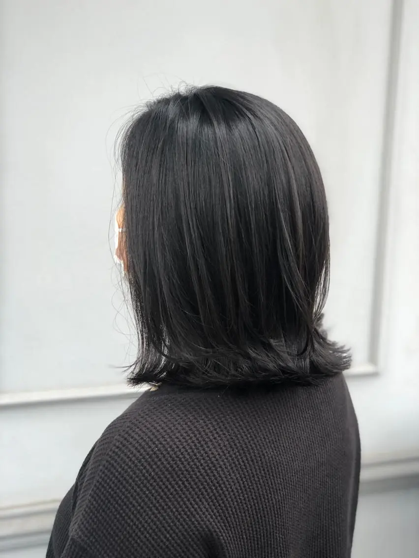 ミディアム カット ヘッドスパ 若泉 真梨のヘアスタイル