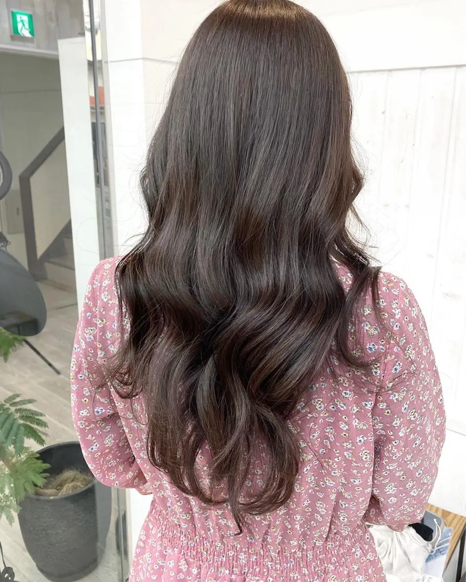 ロング カラー ブリーチ ブラウンカラー イルミナカラー カット ヘアカラー トリートメント ☀️透明感color KURO☀️のヘアスタイル