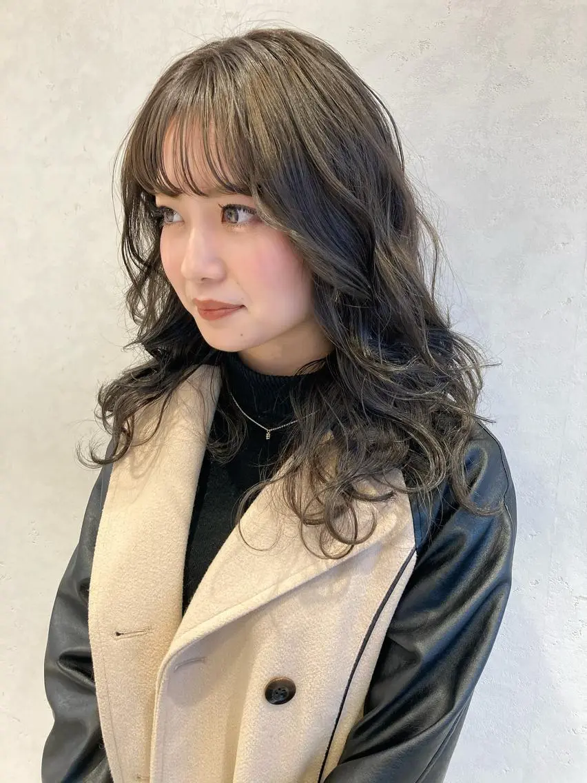 ロング カラー グレージュ nono/パーマ /顔まわりカット🐈のヘアスタイル