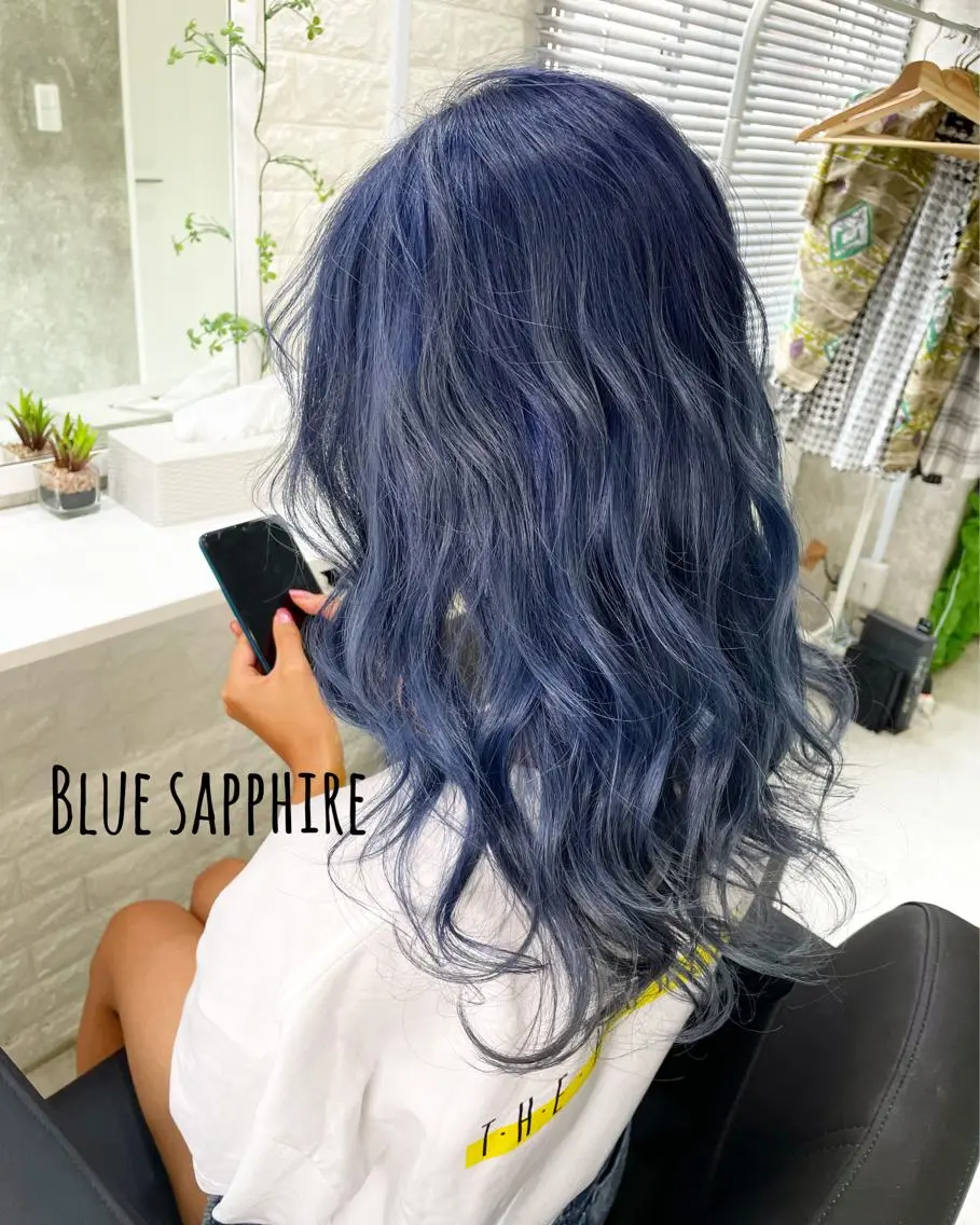 ミディアム カラー ブルーカラー ヘアカラー トリートメント にしき さんのヘアスタイル