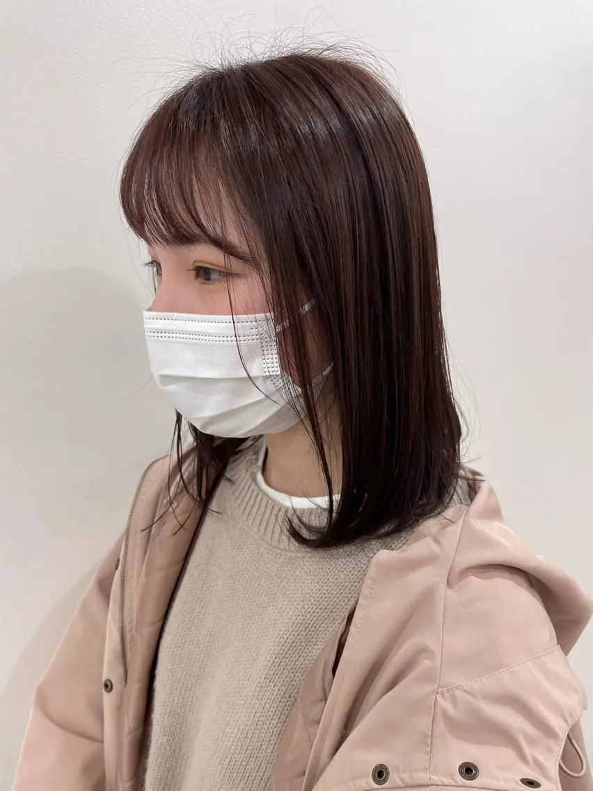 ミディアム カラー akane .のヘアスタイル