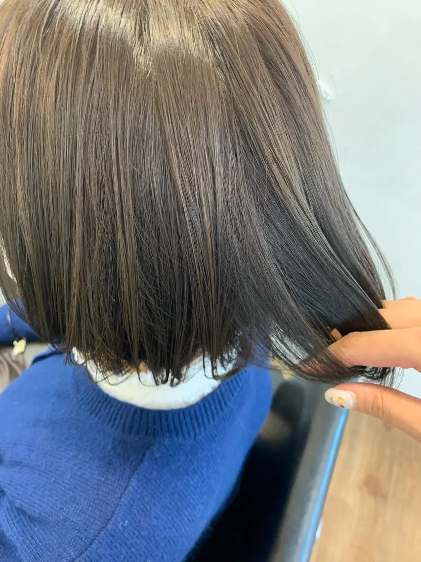 ミディアム カラー ベージュカラー 透明感カラー オリーブベージュ 韓国風ヘア ヘアカラー 藤間 帆乃夏（とうまほのかのヘアスタイル