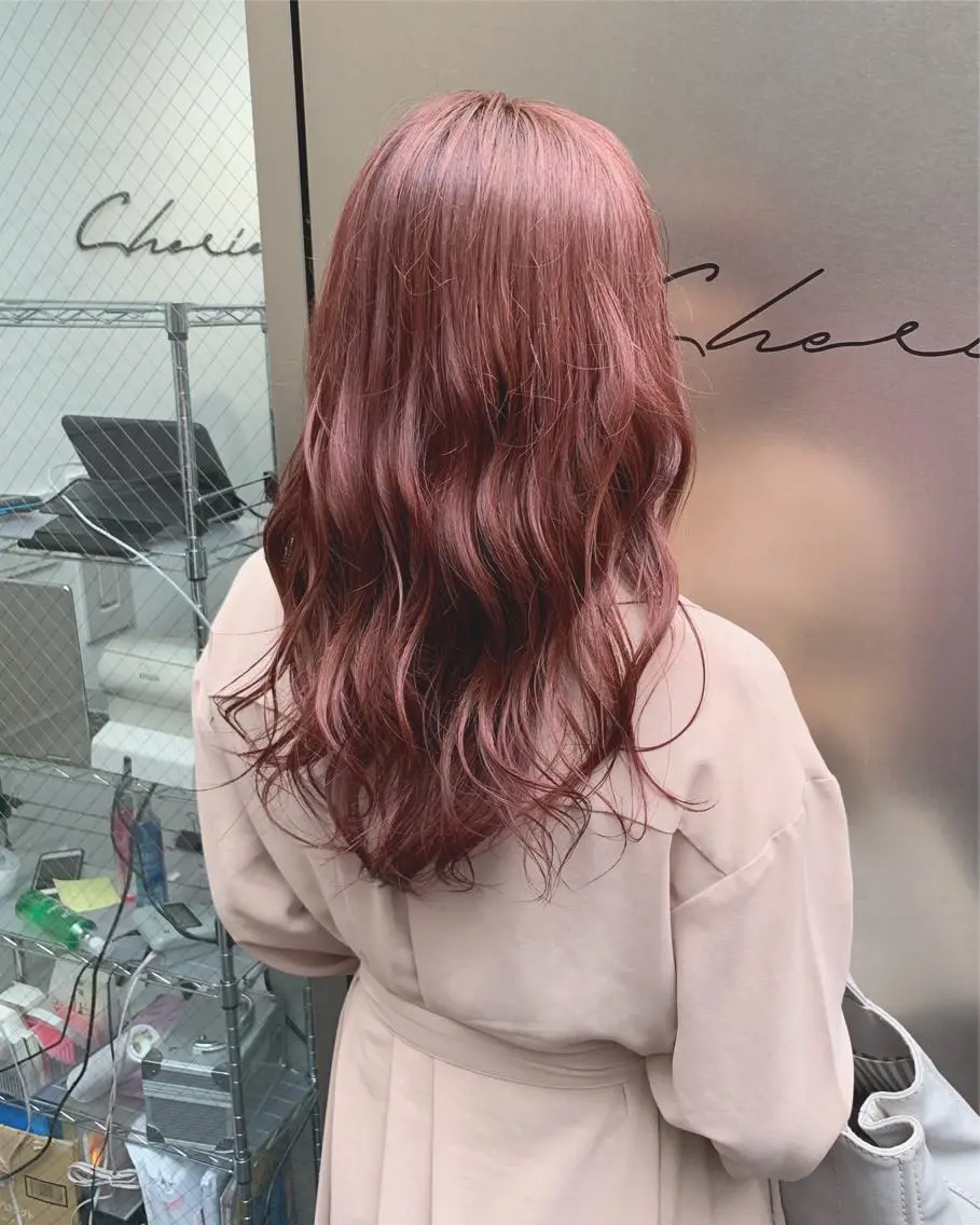 セミロング カラー ブリーチ パープルカラー レッドカラー インナーカラー/天神 ブリーチ/吉田のヘアスタイル