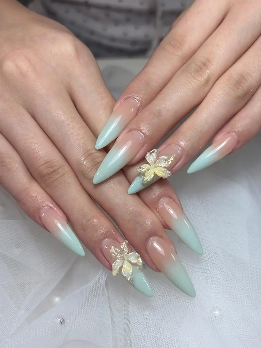 ネイル ハンドネイル Luna Nailsのネイルデザイン