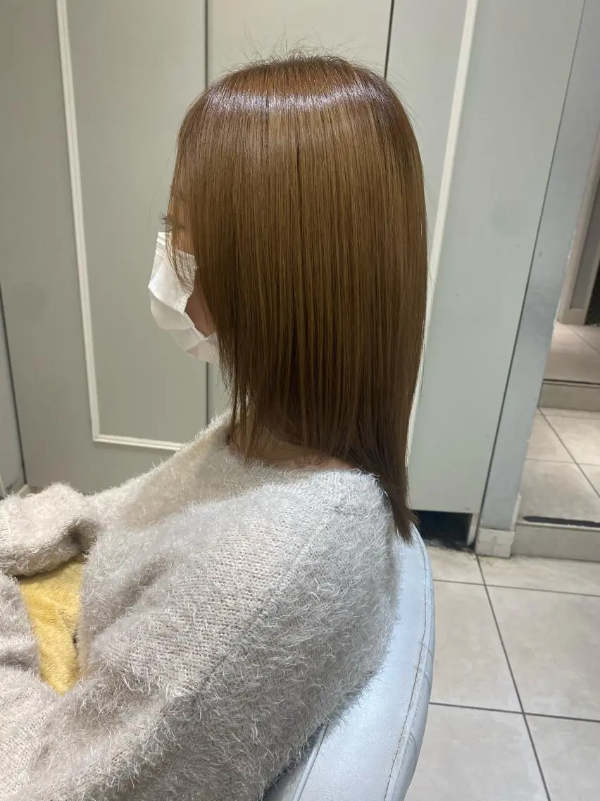 セミロング 美髪矯正透明感カラー 江川 和輝のヘアスタイル