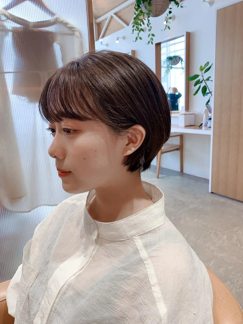 ショート カラー 丸みショート ベージュカラー ハイライトカラー ハイライト ショートヘア 中尾 文哉のヘアスタイル