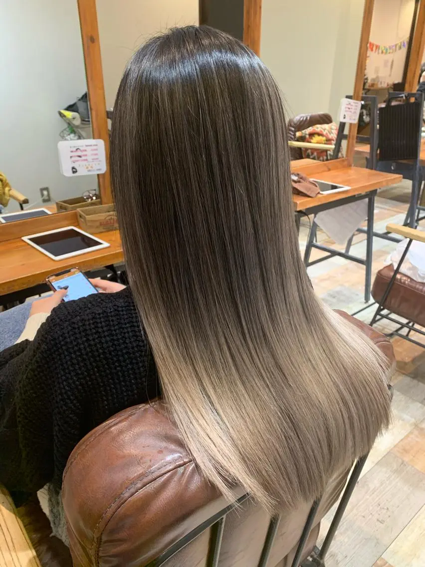 ロング カラー バレイヤージュ レイヤーカット カット ヘアカラー シールエクステ♦️ レイヤー♦️福田晃大のヘアスタイル