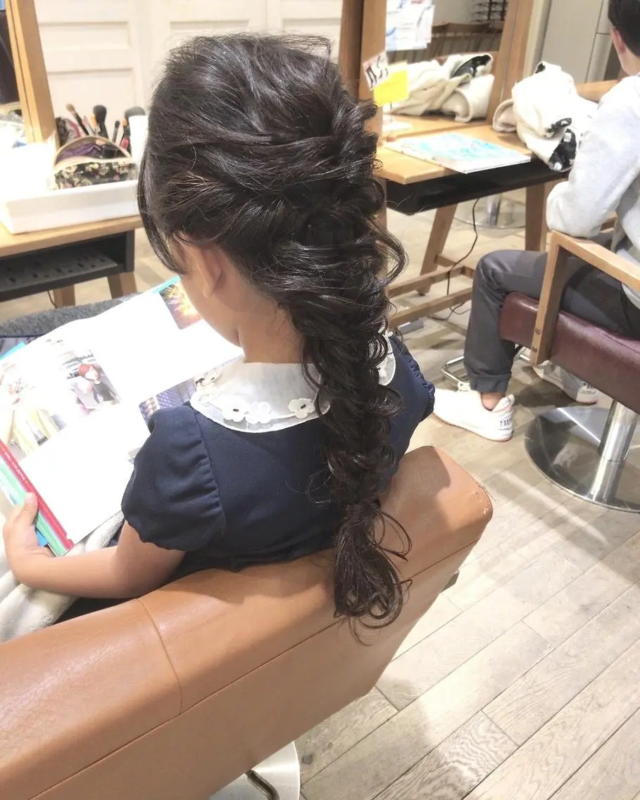 ロング NEOLIVE ROAのヘアスタイル