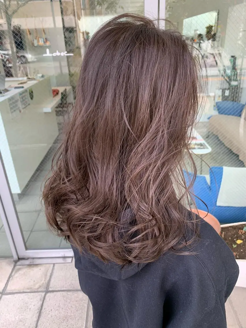 ロング カラー グレージュ イルミナカラー ヘアカラー トリートメント 武田 久司のヘアスタイル
