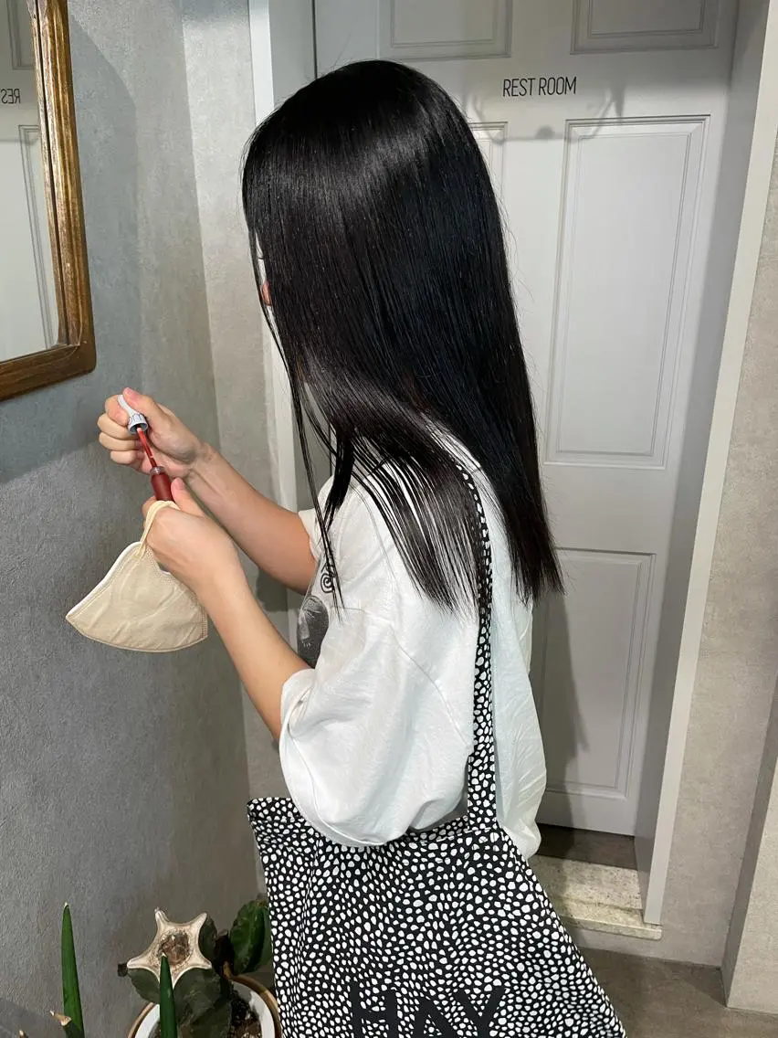 セミロング カラー 透明感カラー カット ヘアカラー ナチュラル透明感🌱 小山美樹子のヘアスタイル