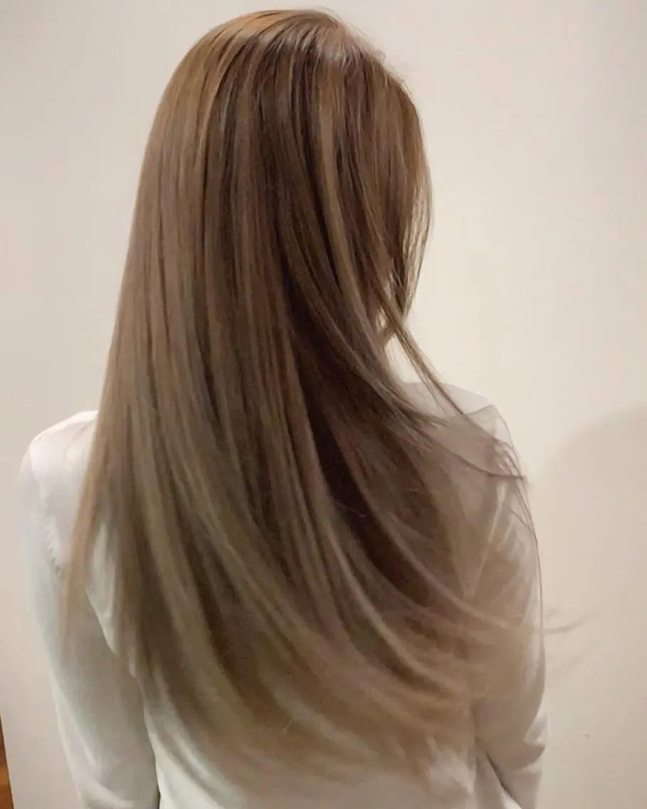 カラー ハイトーンカラー 杉山 憂人のヘアスタイル