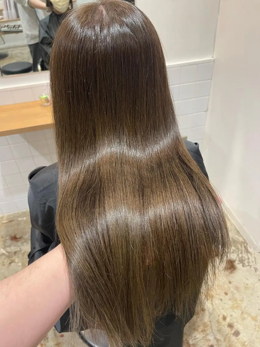 ロング カラー ベージュカラー 透明感カラー ミルクティーベージュ カット ヘアカラー トリートメント 悩みを解決💫似合せ RENのヘアスタイル
