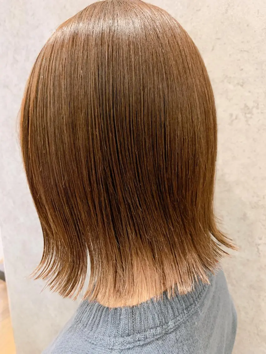 ショート ボブ 外ハネヘア 大人レイヤー×艶髪 小久保　春暁のヘアスタイル