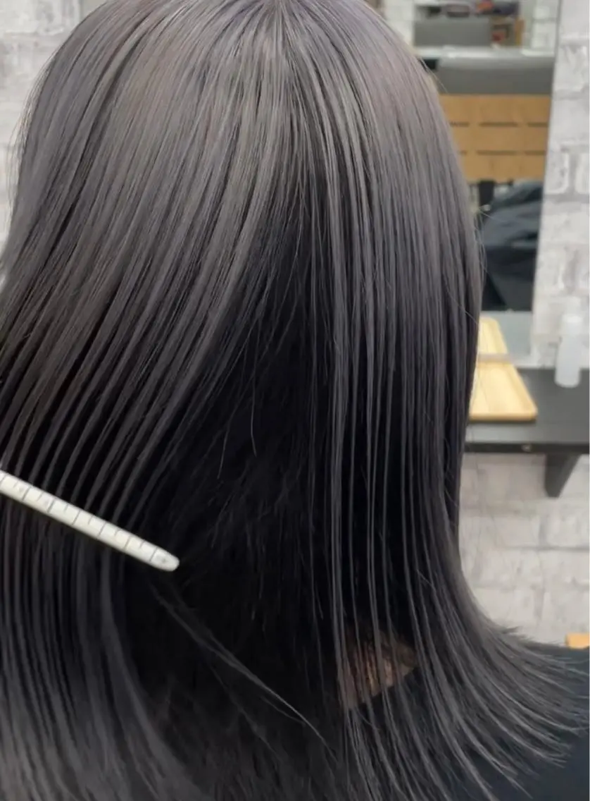 セミロング カラー パーマ ヘアアレンジ メンズ メンズバレイヤージュ メンズブリーチ メンズハイライト メンズハイトーン メンズインナーカラー カット ヘアカラー トリートメント 歩くパワースポット 🦋KAHOのヘアスタイル