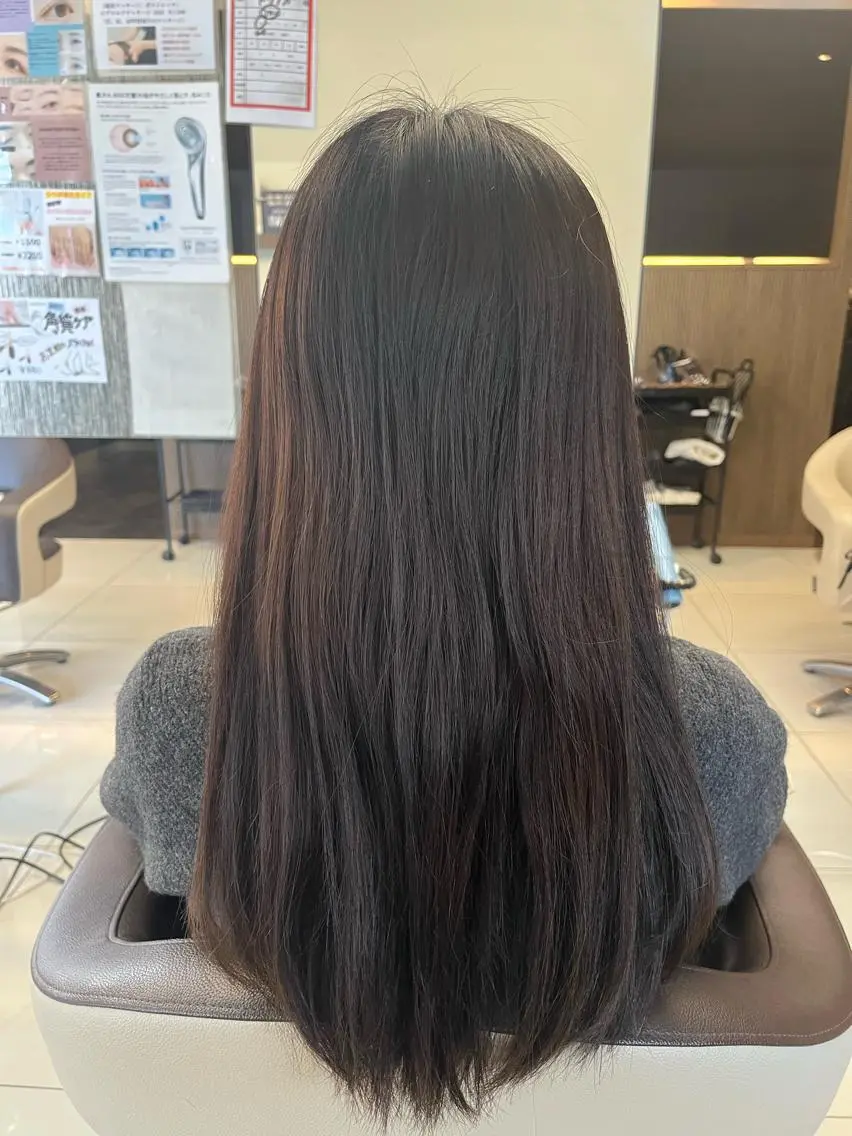 ロング カラー LiTA長嶺 小佐井悠未のヘアスタイル