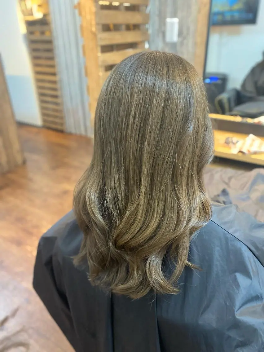 ロング カラー 透明感カラー Luzir⭐︎ GEN⭐︎のヘアスタイル