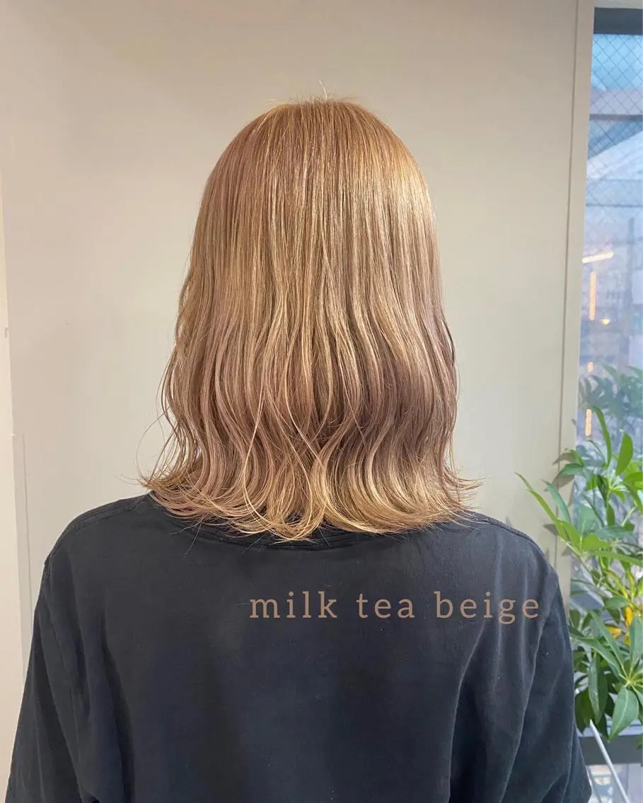 ミディアム カラー ヘアアレンジ ベージュカラー ブリーチ ミルクティーベージュ ボブ /ニュアンス/ satomi🧸💖のヘアスタイル