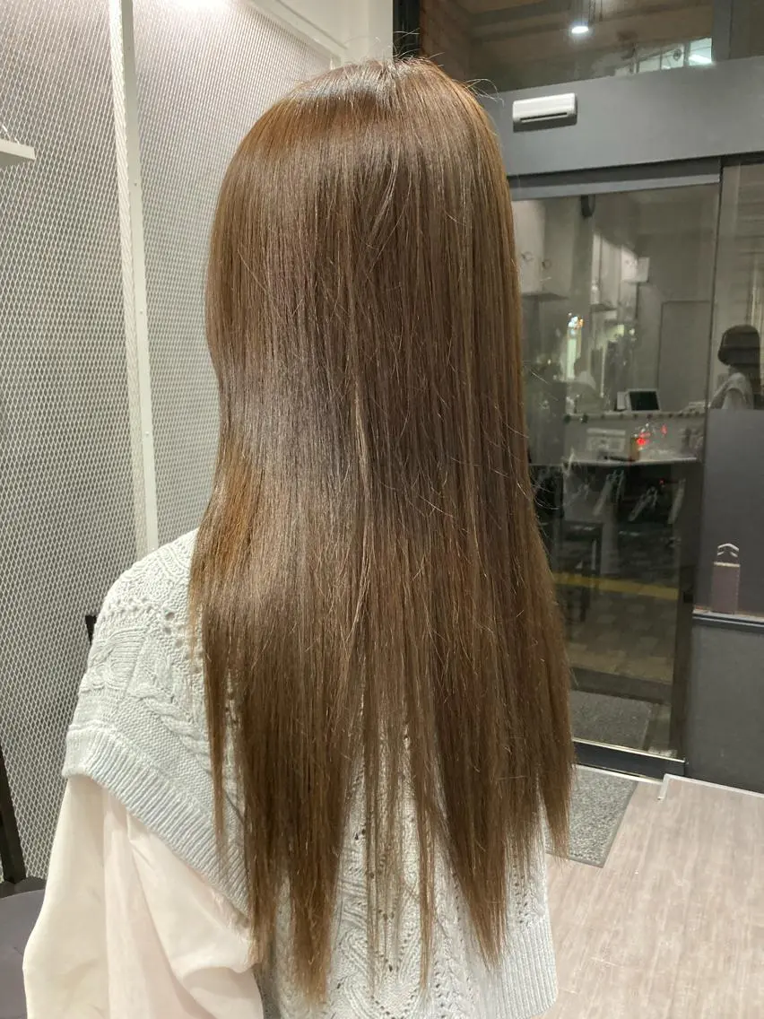 ロング カラー ミルクティー量産💙 💙ブリーチ特化💙のヘアスタイル