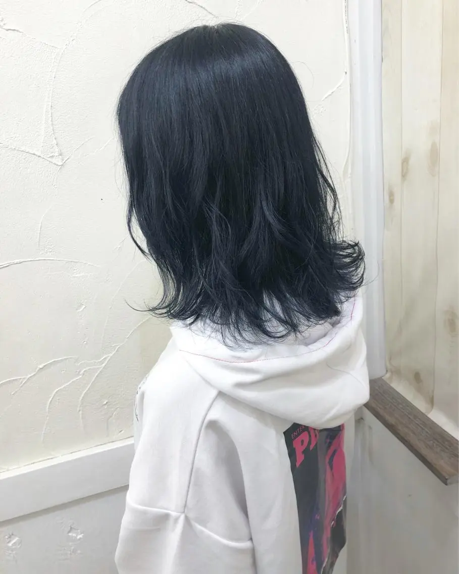 ミディアム Loob.TOKYO MIYA🌈のヘアスタイル