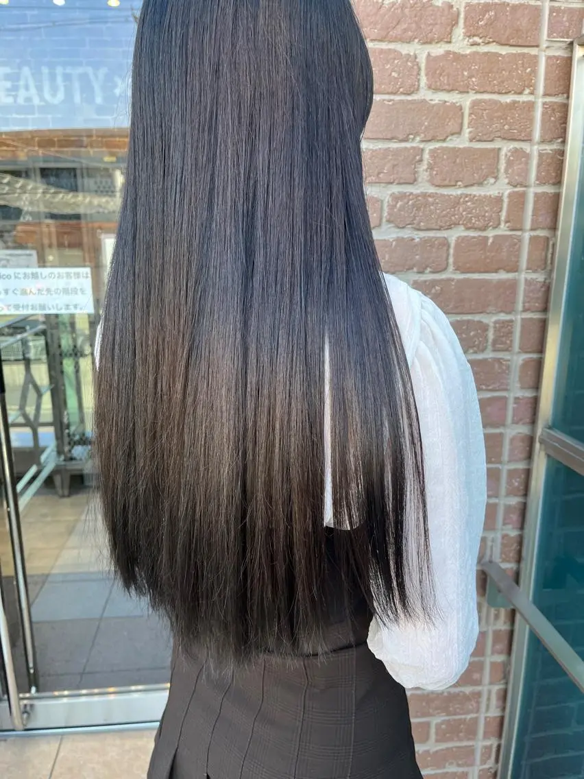 セミロング カラー パーマ ヘアアレンジ メンズ キッズ ネイル マツエク・マツパ アイブロウ メンズブリーチ メンズハイライト メンズインナーカラー メンズ韓国風 ブリーチ 久木原 ゆりのヘアスタイル