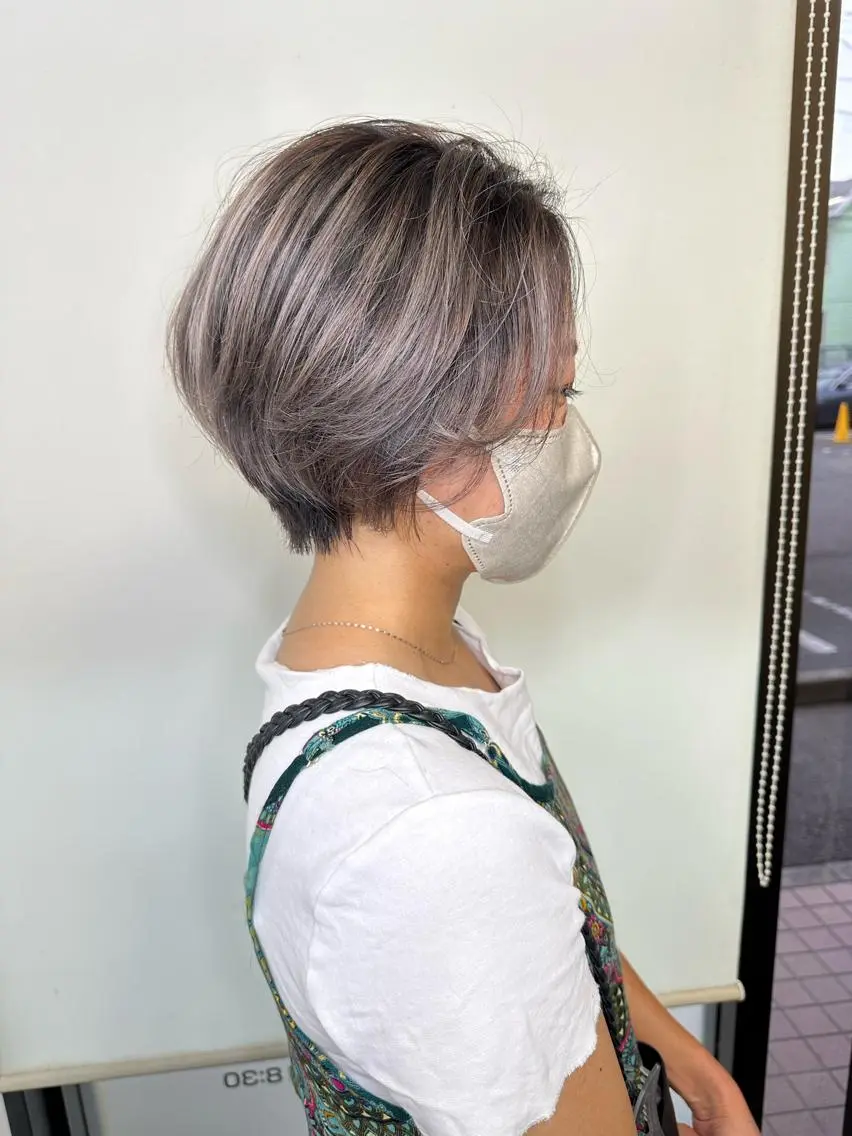 ショート カラー カット ヘアカラー トリートメント ブリーチカラー🫧 森　凪沙のヘアスタイル