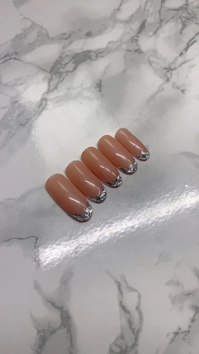 ネイル フレンチネイル ガラスフレンチ ハンドネイル はな💎ネイル ワンホン、長さ出しのネイルデザイン