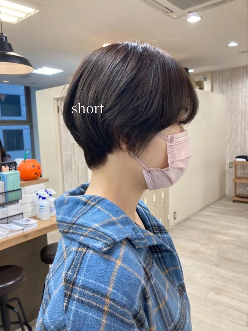 ショート カラー 切りっぱなしボブ ショートボブ ハンサムショート グレージュ ボブ カット ヘアカラー トリートメント 初めてのショート お任せください✂️のヘアスタイル