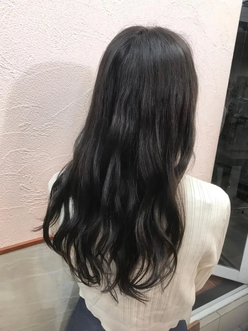 ロング カラー アッシュ ダークアッシュ 小栗 麻衣のヘアスタイル