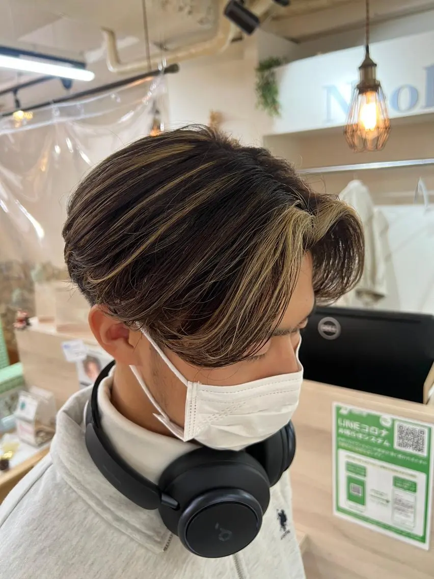 ミディアム カラー メンズ メンズハイライト ハイライトカラー ハイライト カット ヘアカラー メンズカットパーマ ✂️ JOYAのヘアスタイル