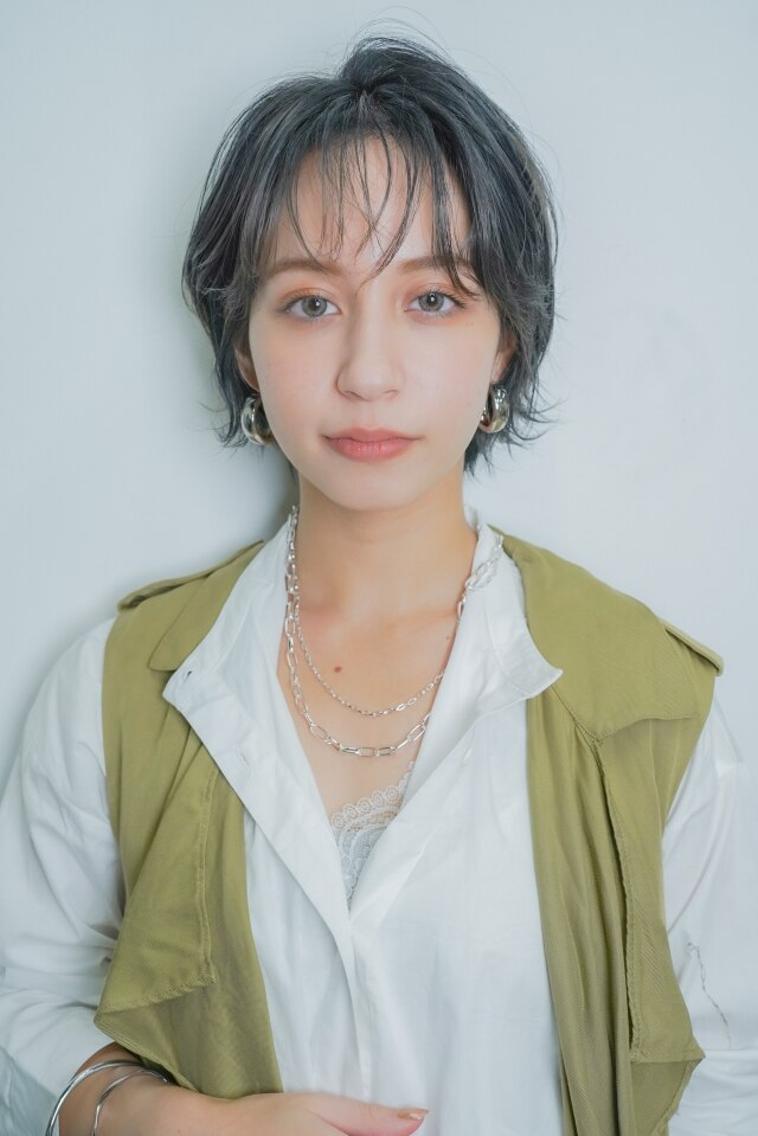 ショート ミストバング ボブ 天使の羽バング・フェザーバング ハイライト ショートヘア トップスタイリスト ✨KIRIKA中野✨のヘアスタイル