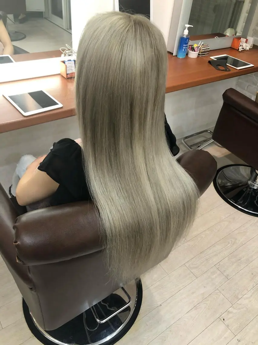 ロング カラー シールエクステ ブリーチ エクステ Aujua ソムリエ 勝又舞夏のヘアスタイル