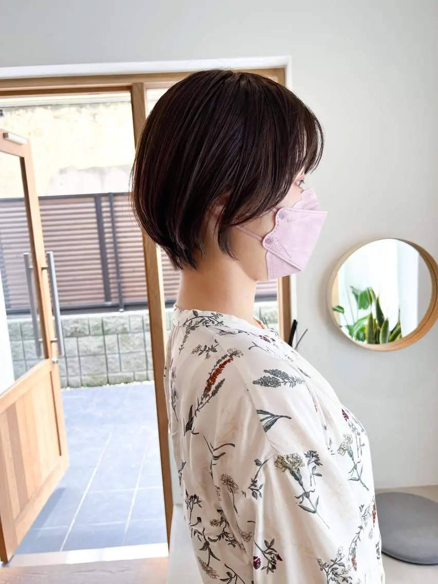 ショート カラー ミディアムパーマ /癖毛パーマのヘアスタイル
