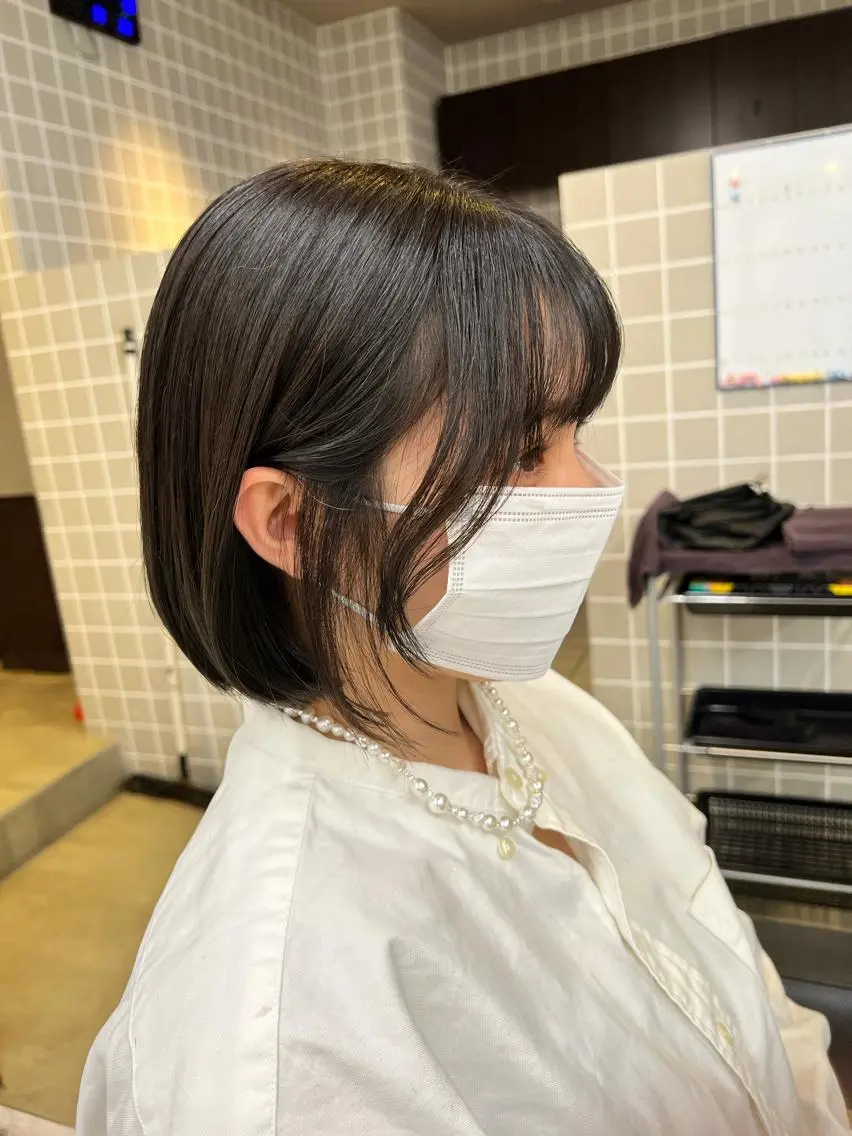 セミロング 抜け感レイヤー︴ ニュアンスカラーのヘアスタイル