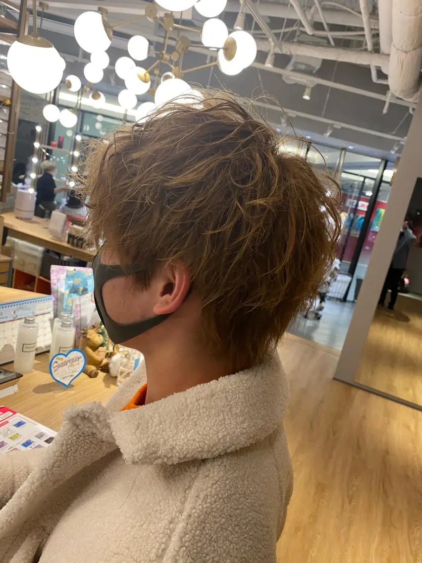 ショート カラー メンズ メンズブリーチ ブリーチ ブリーチなしカラー 梅田茶屋町メンズ 専門美容師 山元一平のヘアスタイル