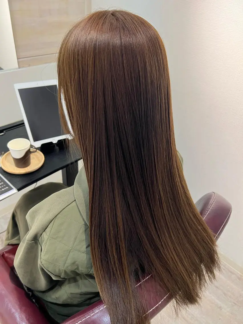 ロング カラー ベージュカラー ブリーチ ブリーチなしカラー オリーブベージュ カット 縮毛矯正 トリートメント ヘッドスパ 🥣🫧艶カラー 🦋アカマ ミユ🦋のヘアスタイル