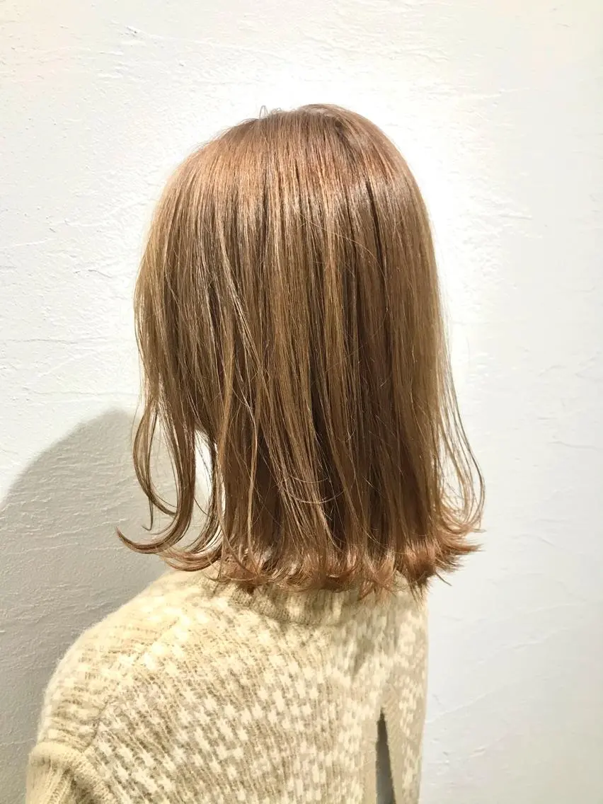 セミロング カラー ニュアンスパーマ／ レイヤー／茶屋町のヘアスタイル
