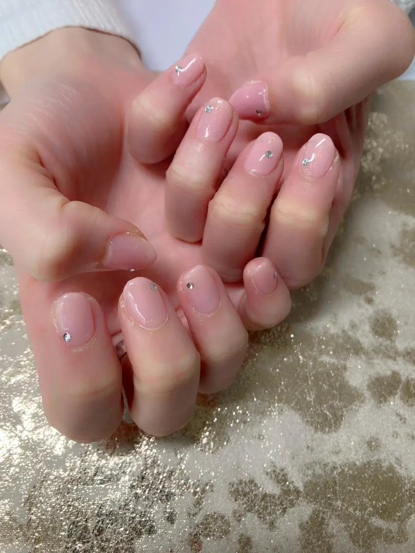 ネイル ワンカラーネイル ストーンネイル komohana salon🌺のネイルデザイン