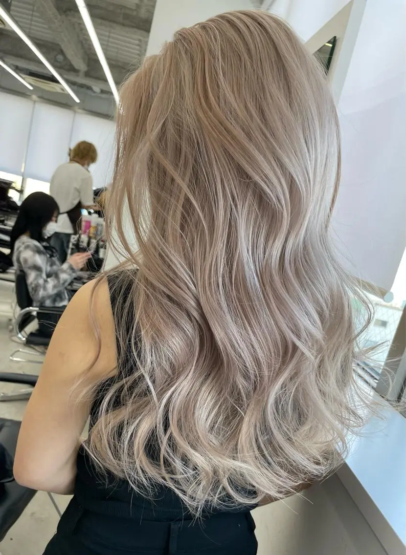 カラー ダブルカラー BLEACHi /noeのヘアスタイル