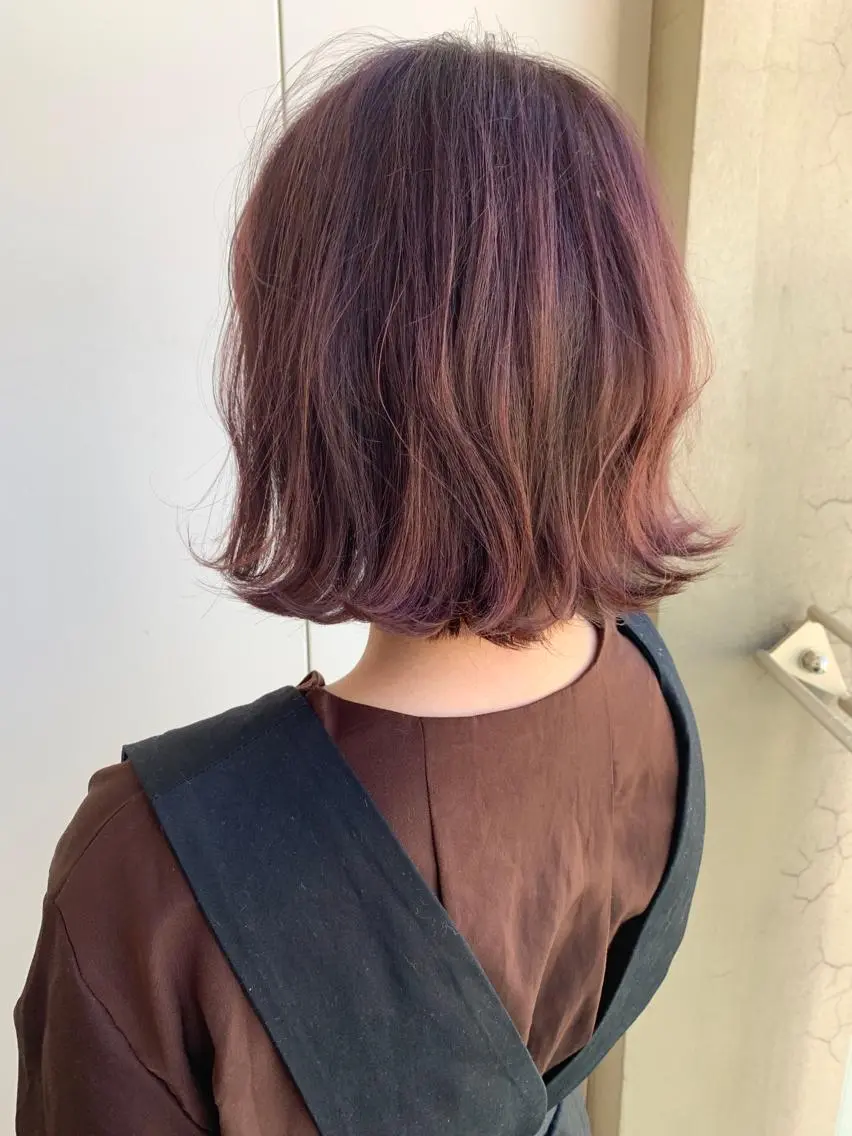 ショート カラー ボルドーカラー ピンクカラー 外ハネヘア Beach 代表 KENTAのヘアスタイル