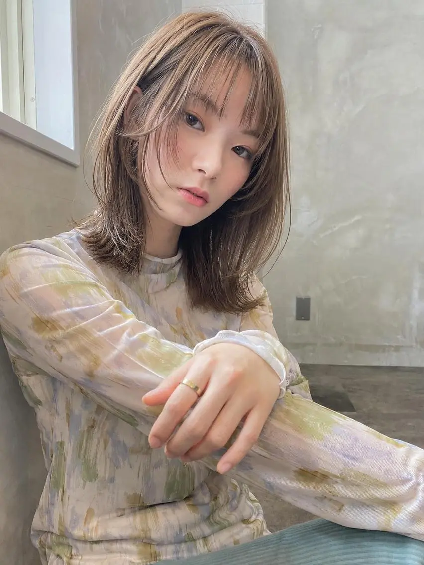 カラー ベージュカラー 透明感カラー カット ヘアカラー LoRE hairのヘアスタイル