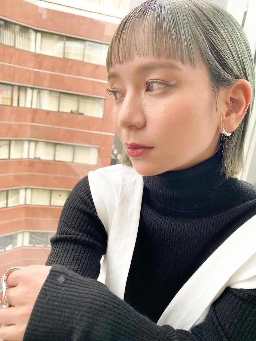 ショート カラー ヘアアレンジ ボブ レイヤーカット ワイドバング ウルフカット ボブ/ショート 秋本凌汰のヘアスタイル