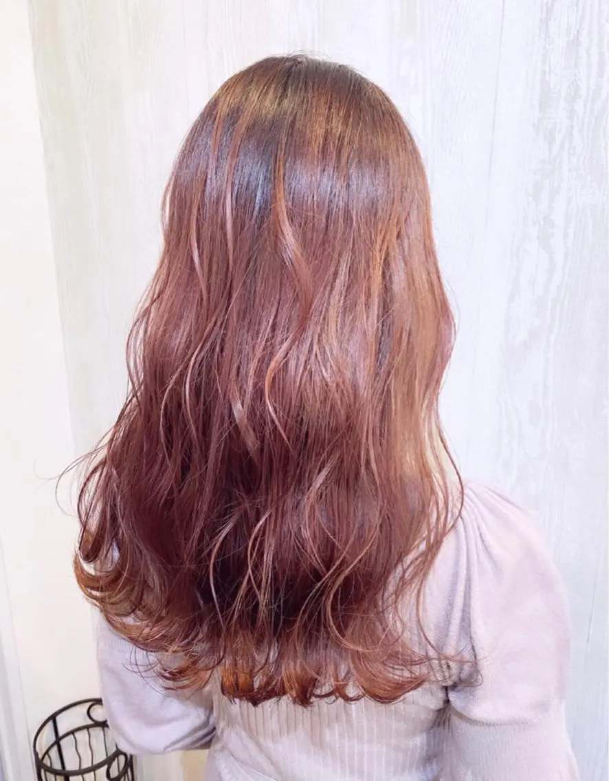セミロング カラー パーマ メンズ カット ヘアカラー トリートメント TELA HAIR 副代表 岡田のヘアスタイル