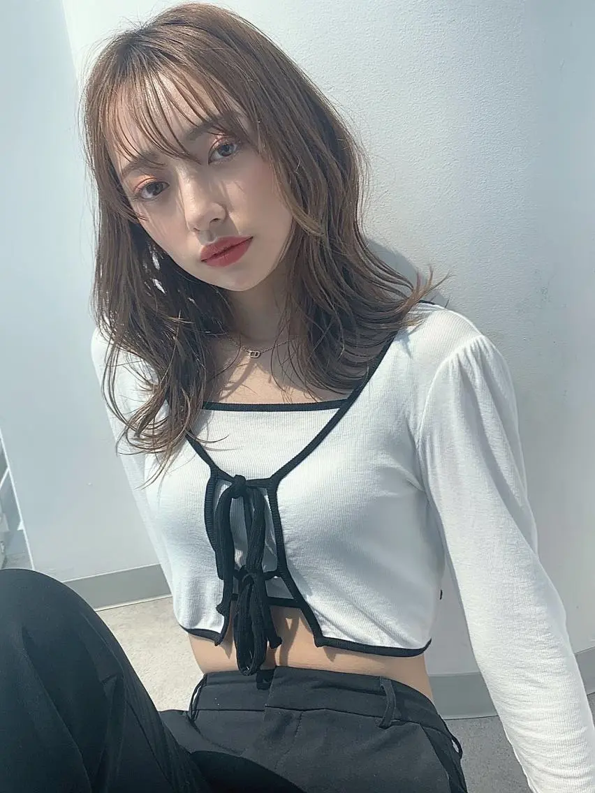 セミロング YOKOI SHINJIのヘアスタイル