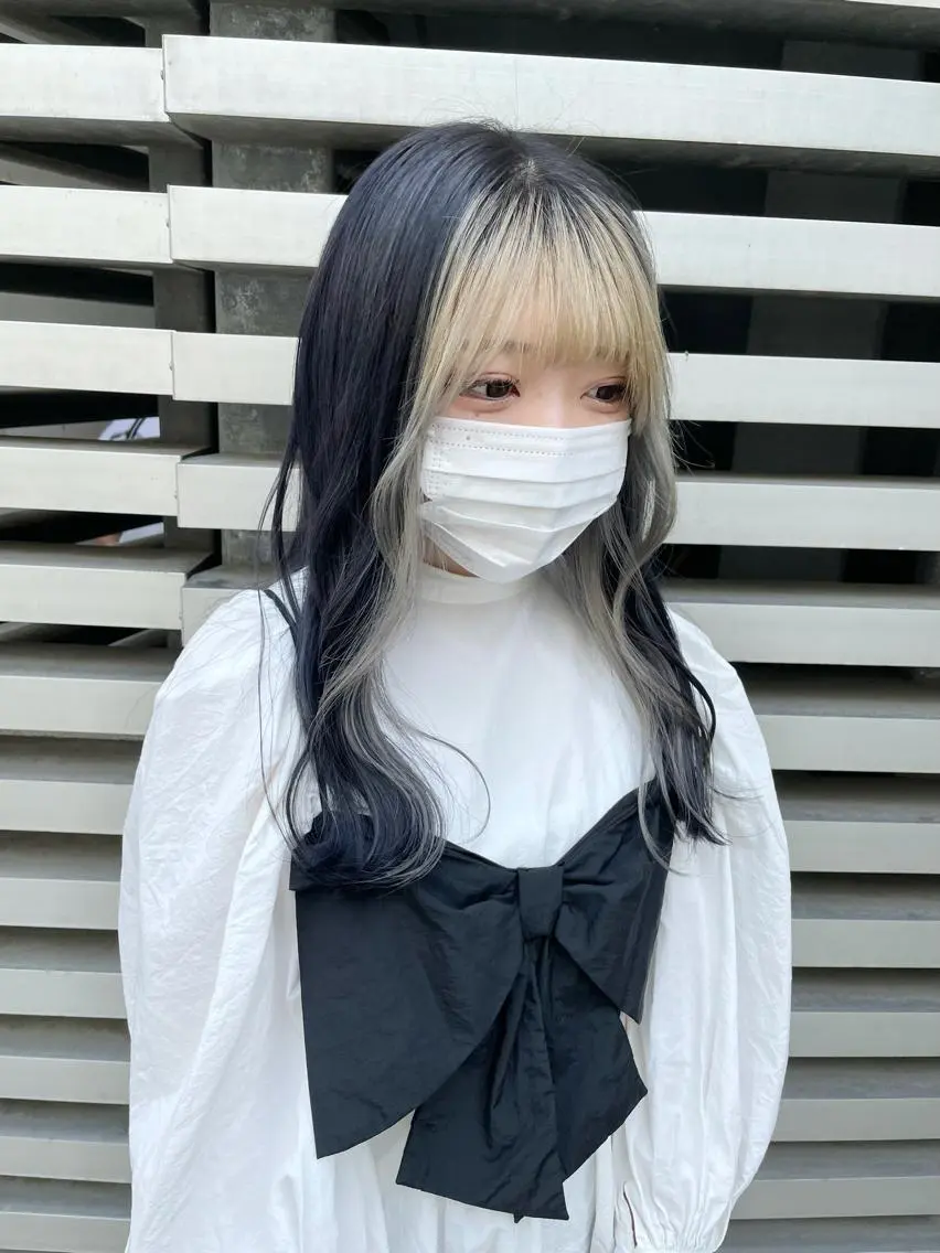 セミロング カラー ミストバング  フェイスフレーミング 岩戸 新のヘアスタイル