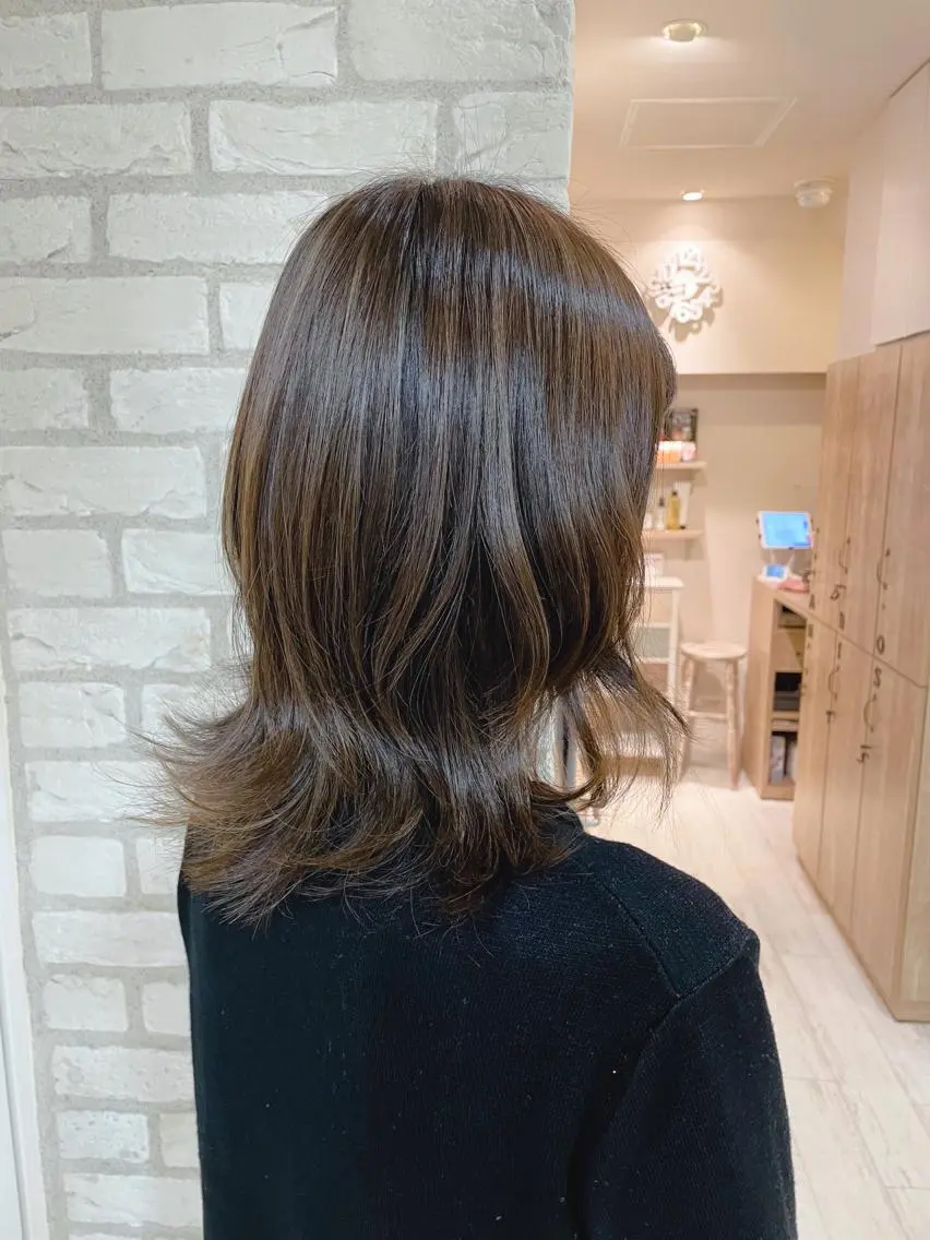 ミディアム カラー グレージュ ハイライトカラー ハイライト カット ヘアカラー トリートメント 清水 有実子のヘアスタイル