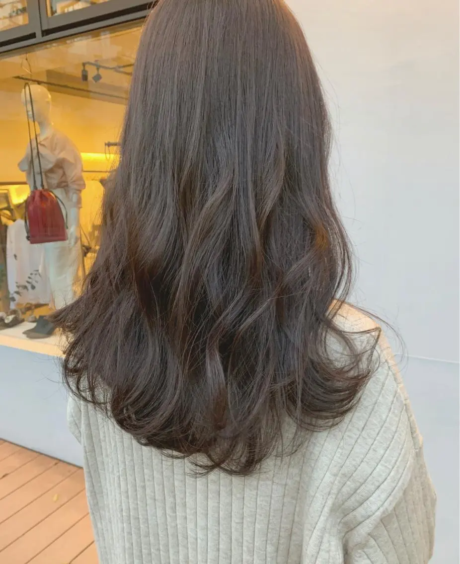 ロング カラー 黒髪 ブリーチ グレージュ ブリーチなしカラー hubhair レイヤー/透明感のヘアスタイル