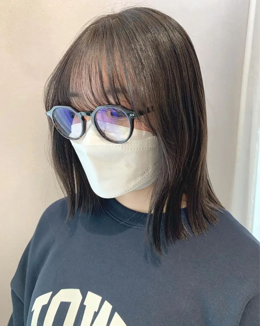 ミディアム カラー グレージュ hubhair レイヤー/透明感のヘアスタイル